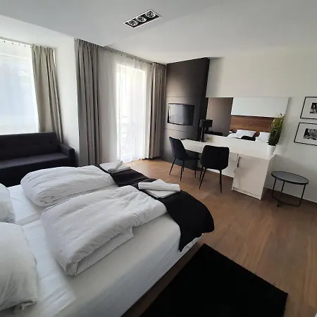 Prywatny W アパート *